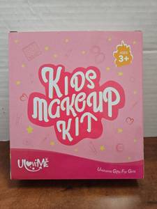 lot 497 image: Little Girls Makeup Kit by ULoveMe - Retail $15