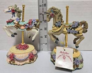 lot 518 image: Melodies County Fair Collection Carousel Horse Figurines with Floral Bases