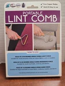 lot 541 image: Portable Lint Comb with Copper Blades - Retail $8
