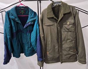 lot 573 image: Nice Mens Jackets Size XLG