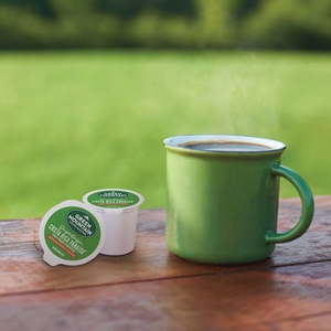 lot 670 image: Green Mountain Coffee Costa Rica Paraiso  Flavored Keurig K-Cup Pods  Medium Roast - 10 Count check date - Retail $11