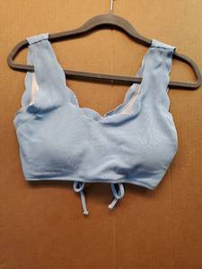 lot 27672 image: Light Blue Scallop Edge Bikini Top M - Retail $15