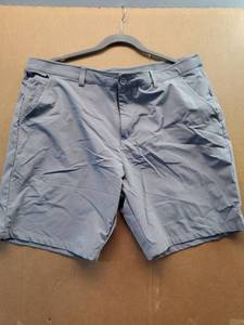 lot 27679 image: Mens Gray Casual Shorts Size 38 - Retail $20