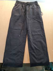 lot 27685 image: Black Drawstring Sweatpants M - Retail $15