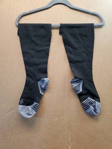 lot 27687 image: Black Compression Knee-High Socks - Retail $12
