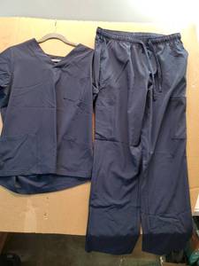 lot 27696 image: Navy Blue Scrub Set Top and Pants M - Retail $20