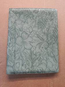 lot 27732 image: Embossed Floral Leather Organizer  - Retail $15