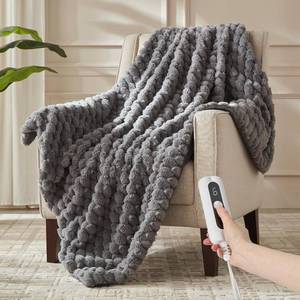 lot 7463 image: Heated Throw Blanket 50x60in, 3D, 6 heat settings, 4h auto-off