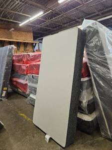 lot 294 image: Twin Size Box Spring Foundation