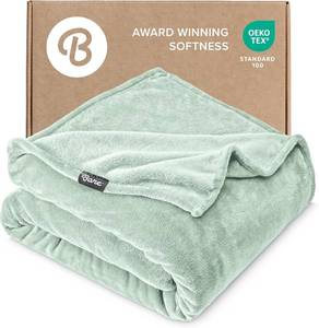 lot 5124 image: Bare Home Fleece Blanket - FullQueen - Ultra-Soft Lightweight for Bed, Sofa, and Couch - Luxury Microplush - Cozy Warm Blanket (FullQueen, Spring Mint)