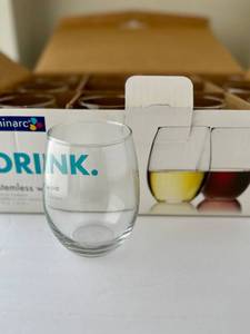 lot 103 image: Luminarc Stemless Wine Glasses Set of 11