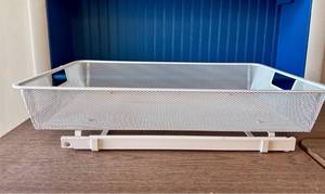lot 116 image: Elfa Brand White Metal Mesh Sliding Drawer Basket with Rail