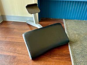 lot 148 image: Preacher Curl Attachment