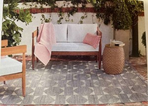 lot 291667 image: Retails for $130 Threshold Gray & Ivory Geo Outdoor Rug 7x10