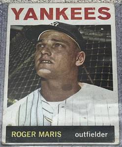lot 122 image: 1964 Topps Baseball Card #225 - Roger Maris New York Yankees