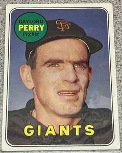 lot 147 image: 1969 Topps Baseball Card #485 - Gaylord Perry San Francisco Giants