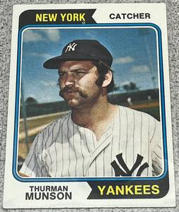 lot 194 image: 1974 Topps Baseball Card #340 - Thurman Munson New York Yankees