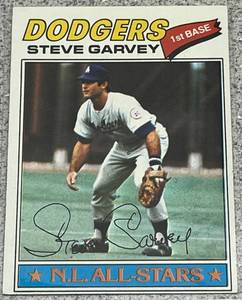 lot 233 image: 1977 Topps Baseball Card #400 - Steve Garvey Los Angeles Dodgers NL All-Star