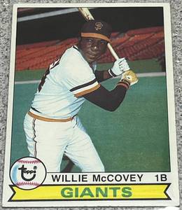 lot 266 image: 1979 Topps Baseball Card #215 - Willie McCovey San Francisco Giants