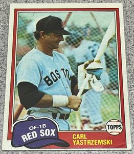 lot 297 image: 1981 Topps Baseball Card #110 - Carl Yastrzemski Boston Red Sox
