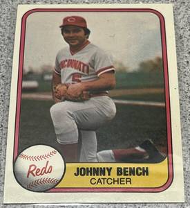 lot 329 image: 1981 Fleer Baseball Card #196 - Johnny Bench Cincinnati Reds