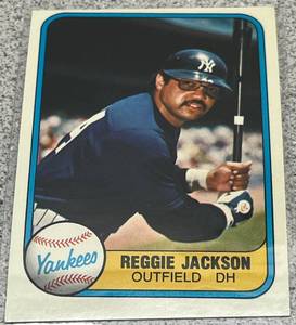 lot 333 image: 1981 Fleer Baseball Card #79 - Reggie Jackson Outfield New York Yankees