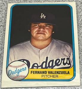 lot 337 image: 1981 Fleer Baseball Card #140 - Fernando Valenzuela Rookie Los Angeles Dodgers