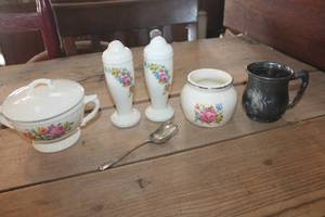 lot 1391 image: Vtg. Smith & Taylor Sugar Bowl and More