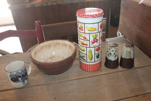 lot 1412 image: Vtg. Pottery Bowl, S&P Shakers & More