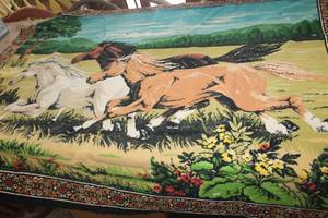 lot 1413 image: Vtg. 38 x 50 Horse Tapestry