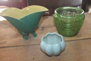 lot 1416 image: Vintage Roseville Planter and More