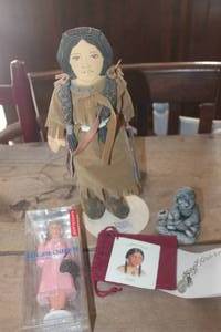 lot 1420 image: Vtg. Hallmark American Spirit Doll and More