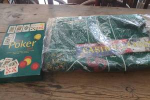 lot 1435 image: NIB Poker Set and Casino Mat