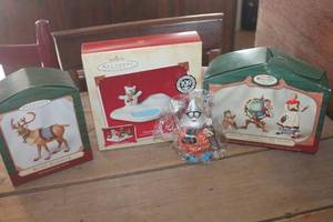lot 1439 image: IOB Vtg. Hallmark Ornaments & More