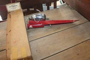 lot 1450 image: Vintage Fishing Pole Holder IOB
