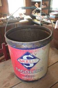 lot 1451 image: Vintage Skelly Tagolene Lubricant Pail