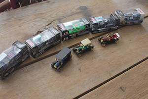 lot 1462 image: NIB Action Nascar Hot Wheel Cars & More