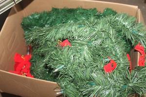 lot 1506 image: Large Box of Lighted Garland untested