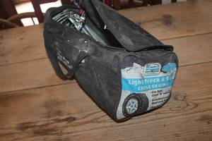 lot 1514 image: Light Truck & SUV Cable Chains