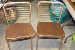 lot 1523 image: Vintage Metal Folding Chairs