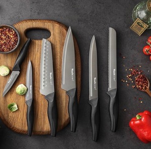 lot 26 image: Wanbasion Black Professional Kitchen Knife Chef Set, Stainless Steel, Dishwasher Safe