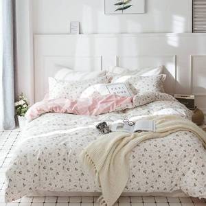 lot 9394 image: TISPLR Floral Comforter Set Full Soft Bedding Comforter Set 3 Pieces Garden Style Pink Flower Print Botanical Flowers Comforter Set for All Seasons 1 Comforter and 2 Pillowcases (Floral, Full) - Retail $43