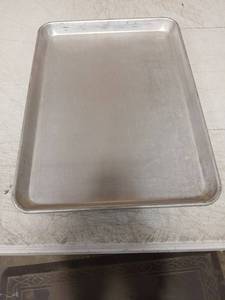 lot 5584 image: Aluminum Half Sheet Baking Pan - Commercial Grade