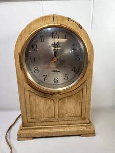 lot 99 image: Revere Westminster Chime Mantel Clock with Telechron Motor