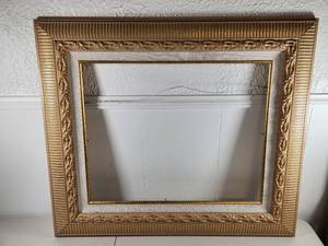 lot 139 image: Gold Gilt Ornate Picture Frame with Linen Liner