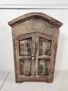 lot 153 image: Small Rustic Wooden Cabinet with Arched Double Doors