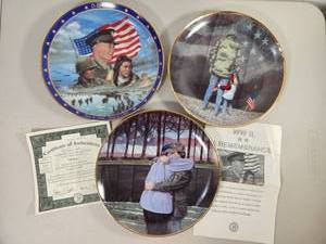 lot 159 image: Bradford Exchange WWII Remembrance & Vietnam Veterans Memorial Collector Plates Set of 3