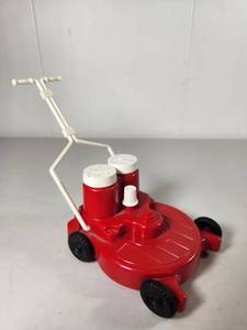 lot 171 image: Lawn Mower Salt and Pepper Shaker Set