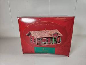 lot 173 image: Sarah Plain and Tall Collection - The Hays Train Station Figurine