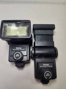 lot 210 image: Vivitar 285HV Zoom Thyristor Flash Units - Lot of 2
